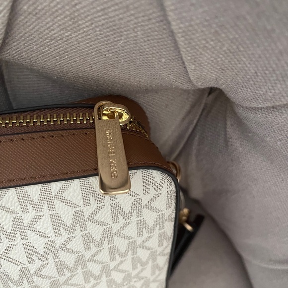 NWT retail $378 Michael Kors Bag - Picture 11 of 11